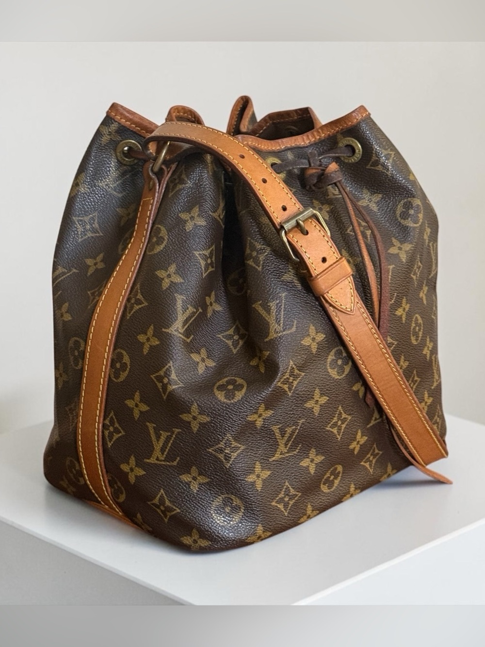 Authenticated Louis Vuitton Vintage Petite Noe Monogram Bucket Bag! EUC! COA! - Picture 3 of 16